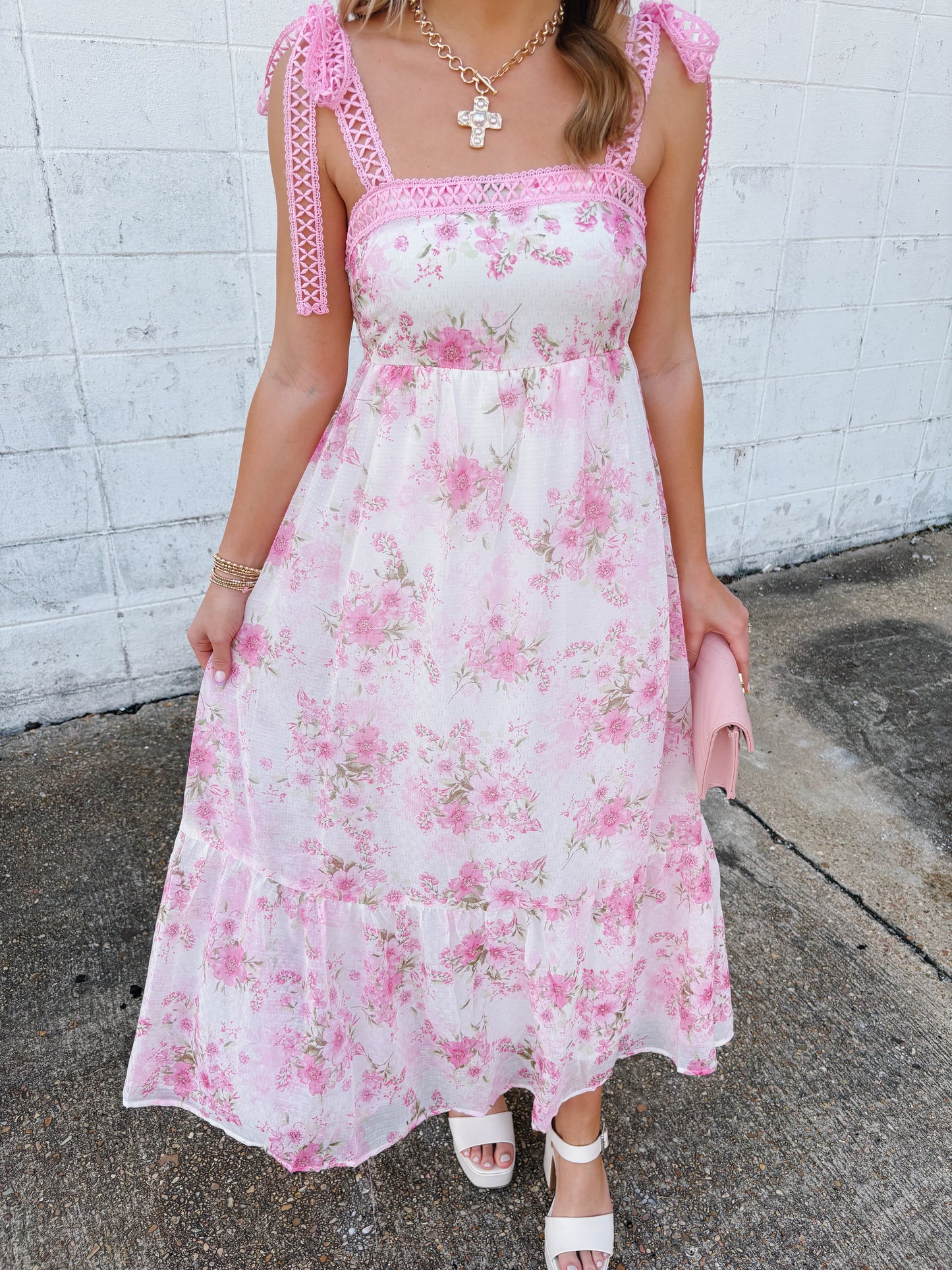 Blooming Lace Dress Pink