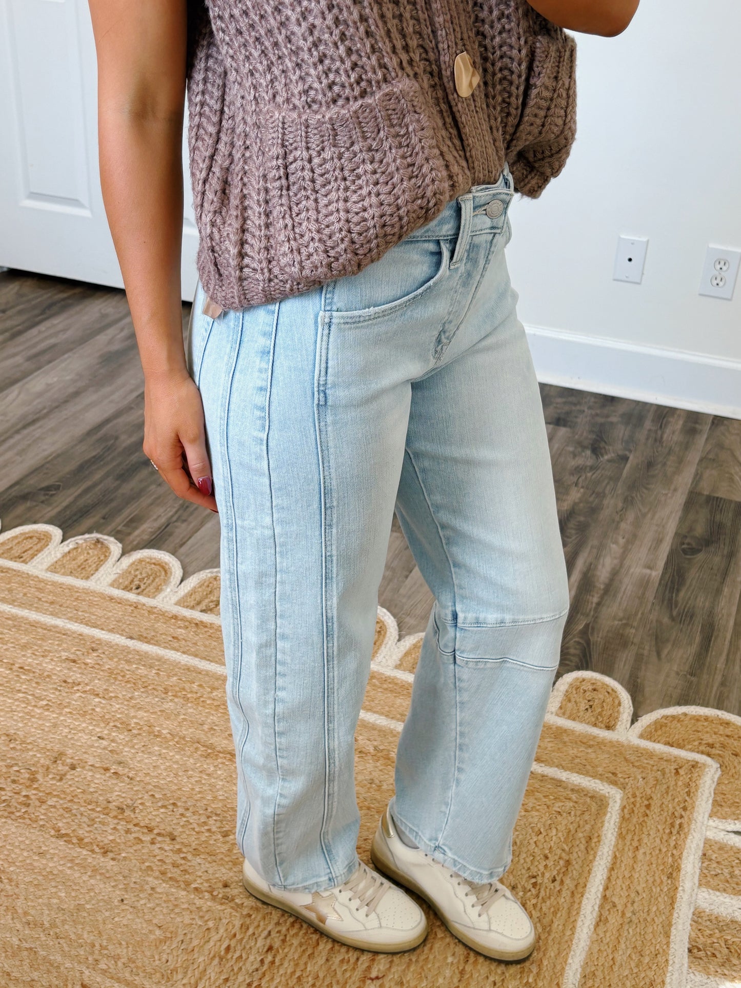 Light Wash Barrel Jeans