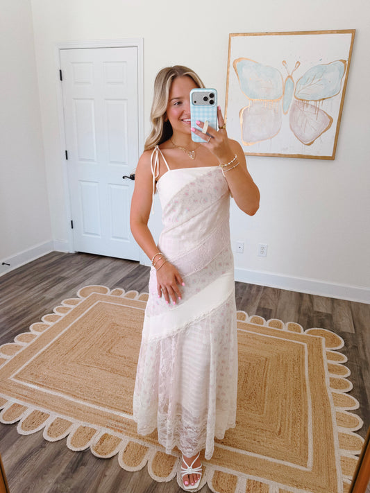 Darling Lace Maxi in Pink