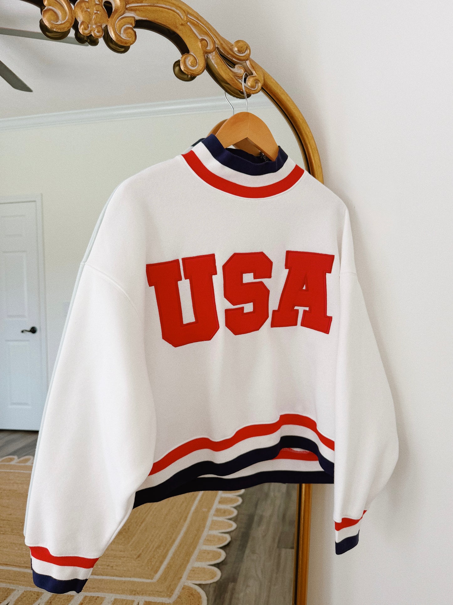 White USA Mockneck
