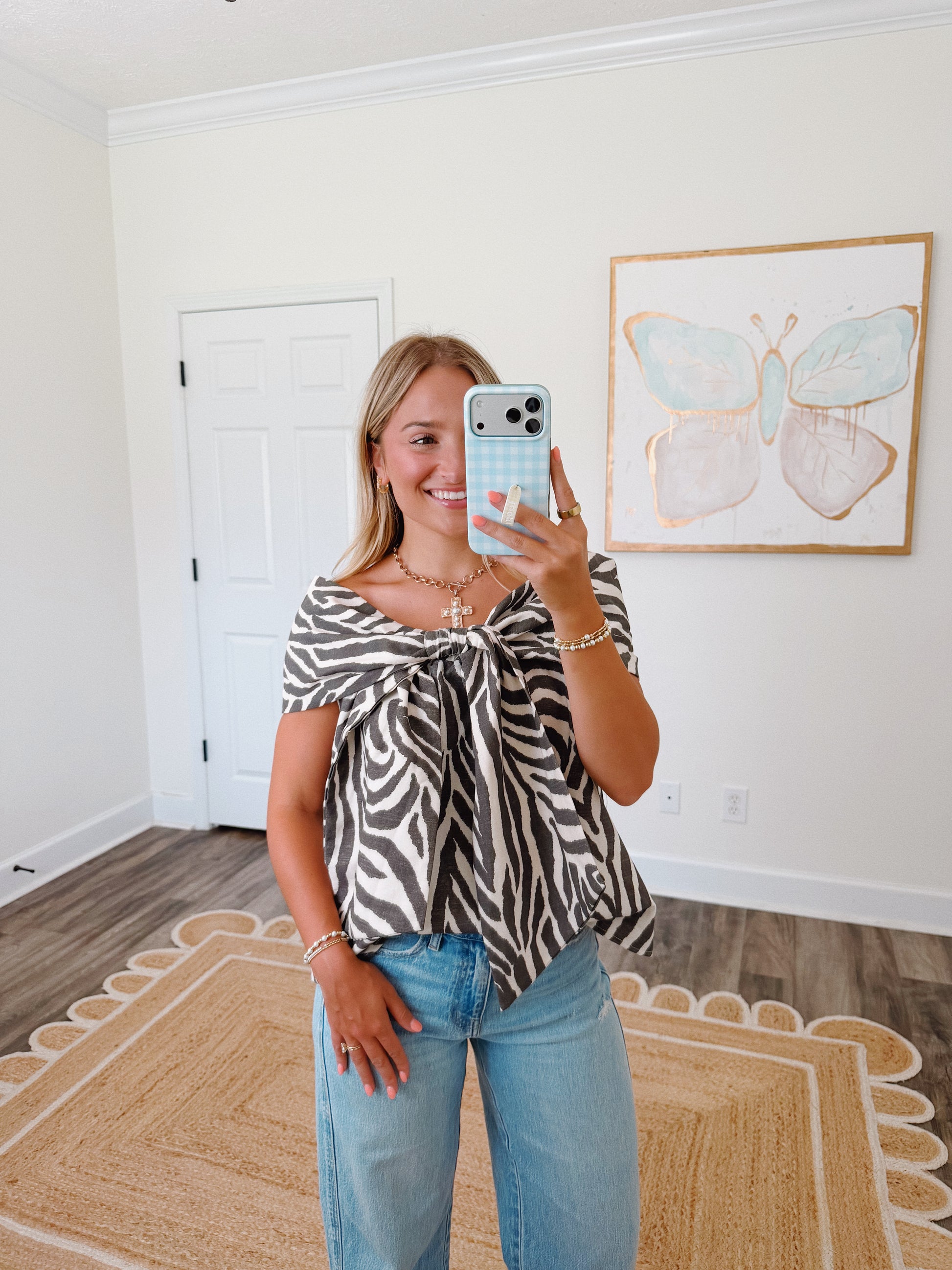 Main Attraction Top