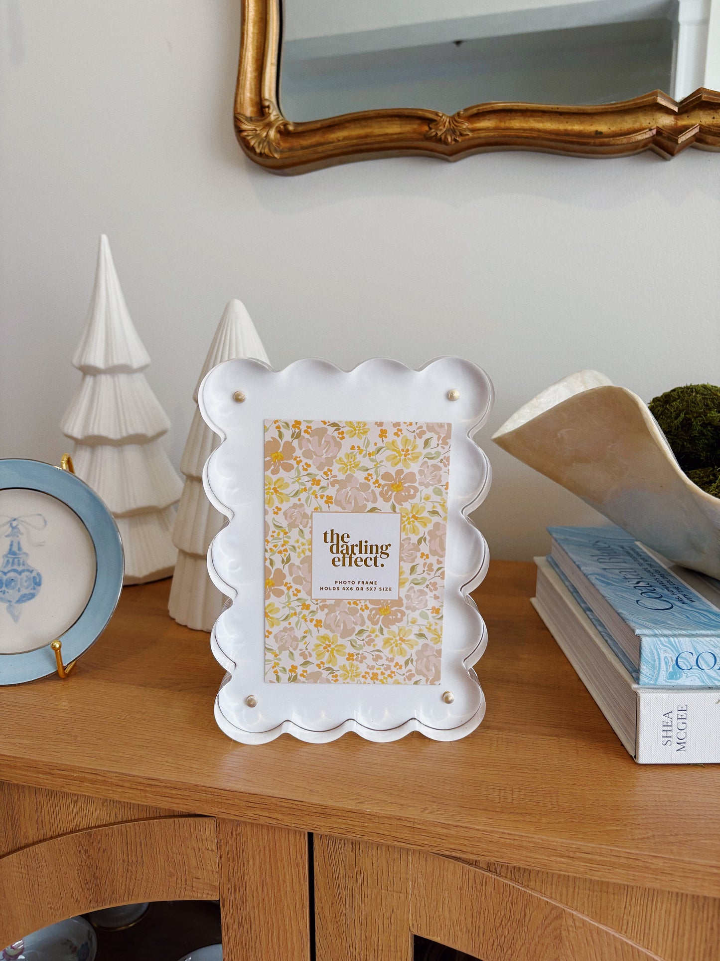 Rectangle Scalloped Acrylic Picture Frame