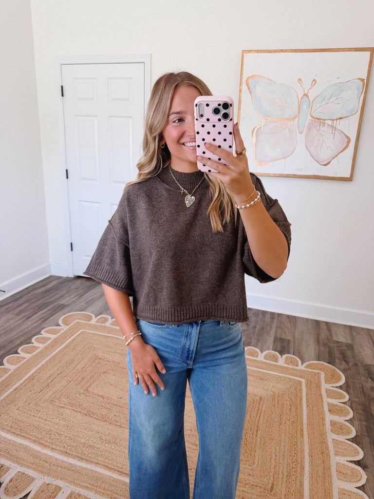 Essential Mockneck Top In Brown