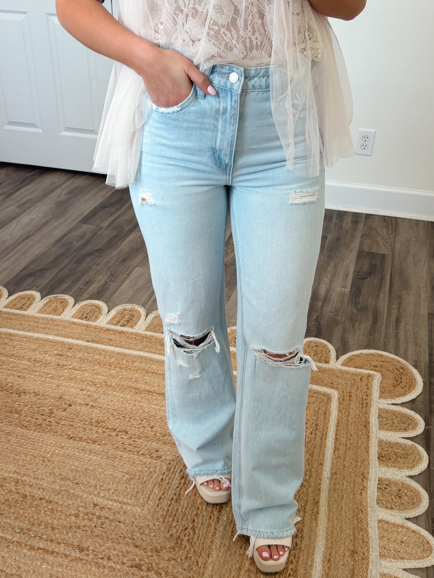 Leslie Light Wash Jeans